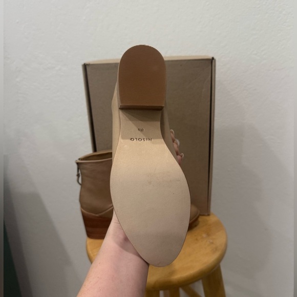 Nisolo Dari boot in Almond size 8.5, New in Box - Picture 9 of 10